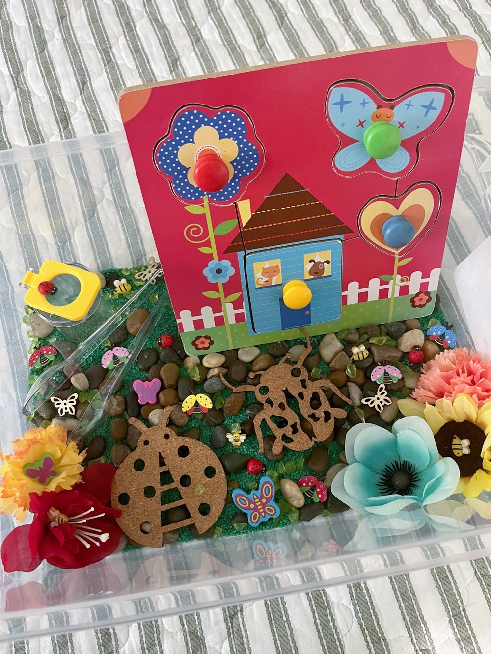 Backyard Bug Hunt Puzzle Sensory Kit - Kids Educational Toys